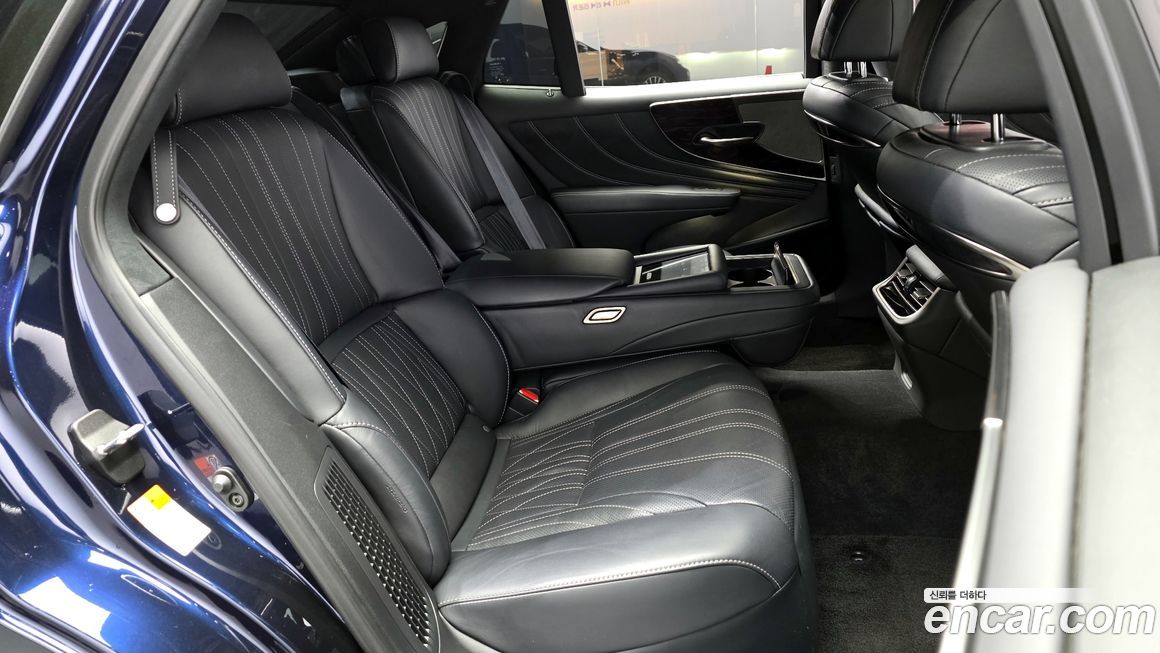 Lexus LS 2024