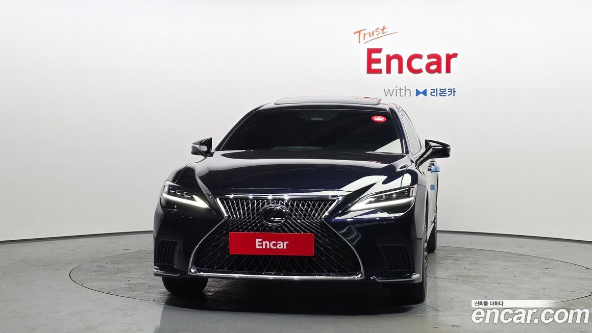 Lexus LS 2024