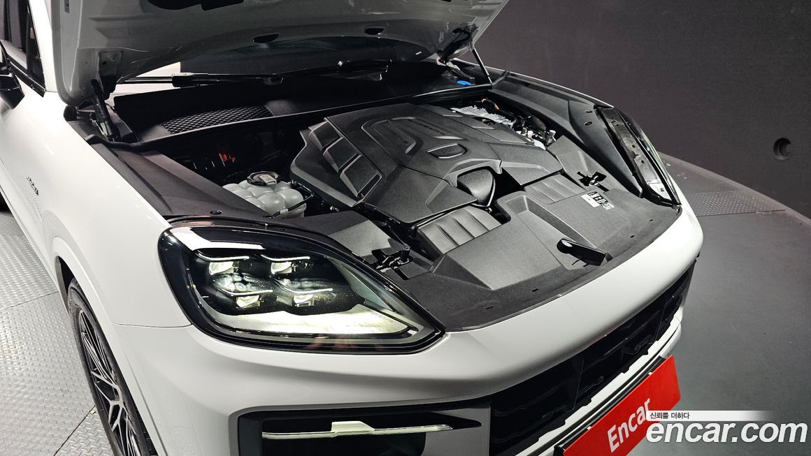 Porsche Cayenne 2025