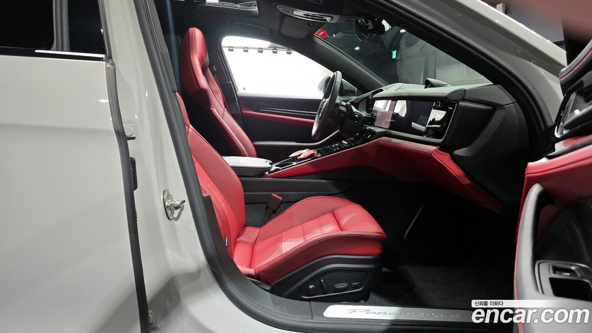 Porsche Panamera 2025