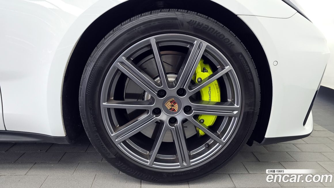 Porsche Panamera 2025