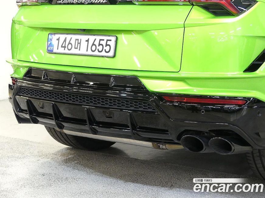 Lamborghini Urus 2024
