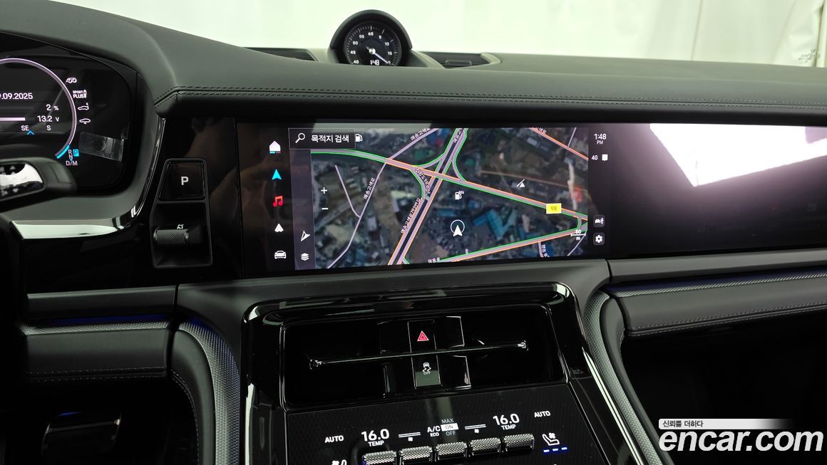 Porsche Panamera 2025