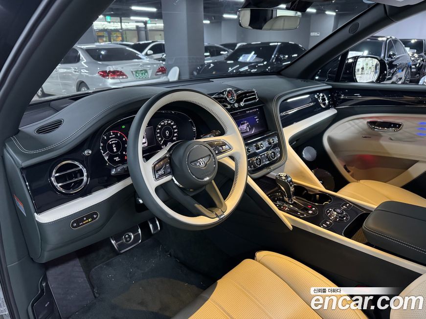 Bentley Bentayga 2024