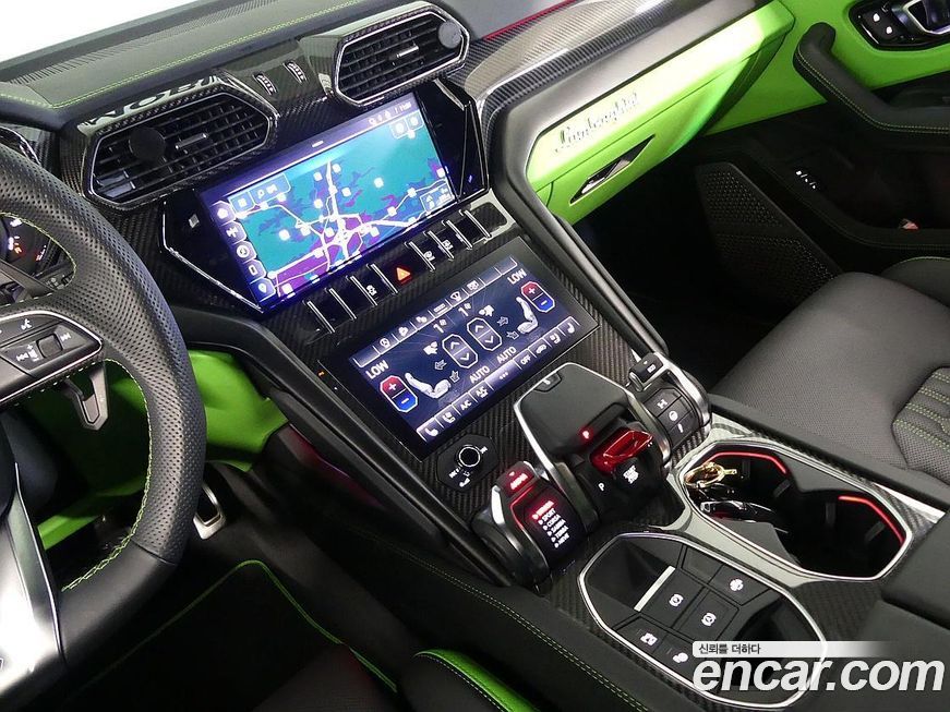 Lamborghini Urus 2024