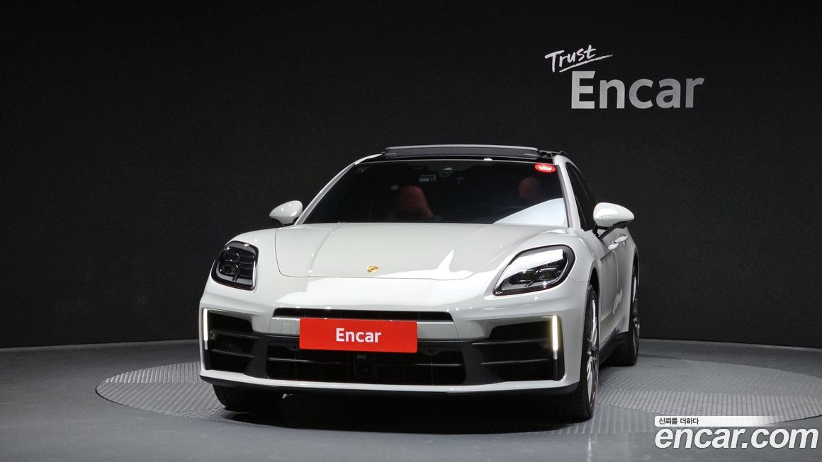 Porsche Panamera 2025