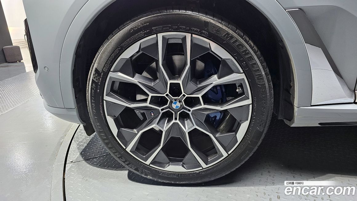 BMW X7 2024