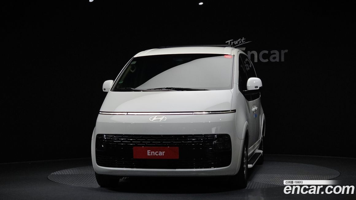 Hyundai Staria 2025