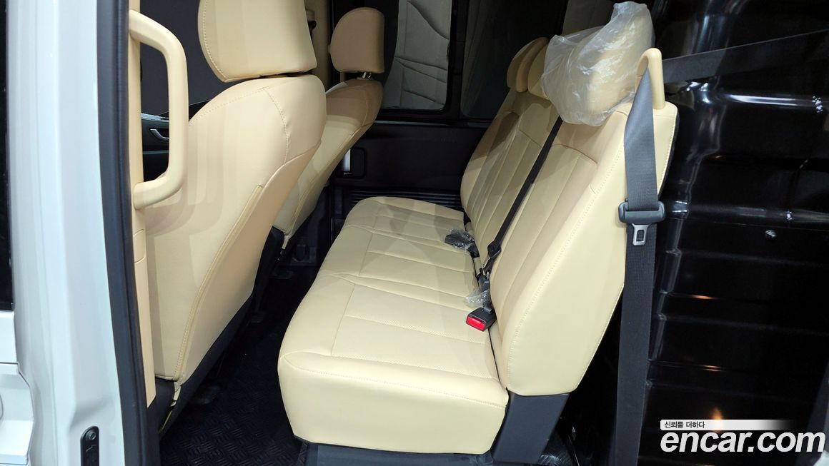 Hyundai Staria 2025