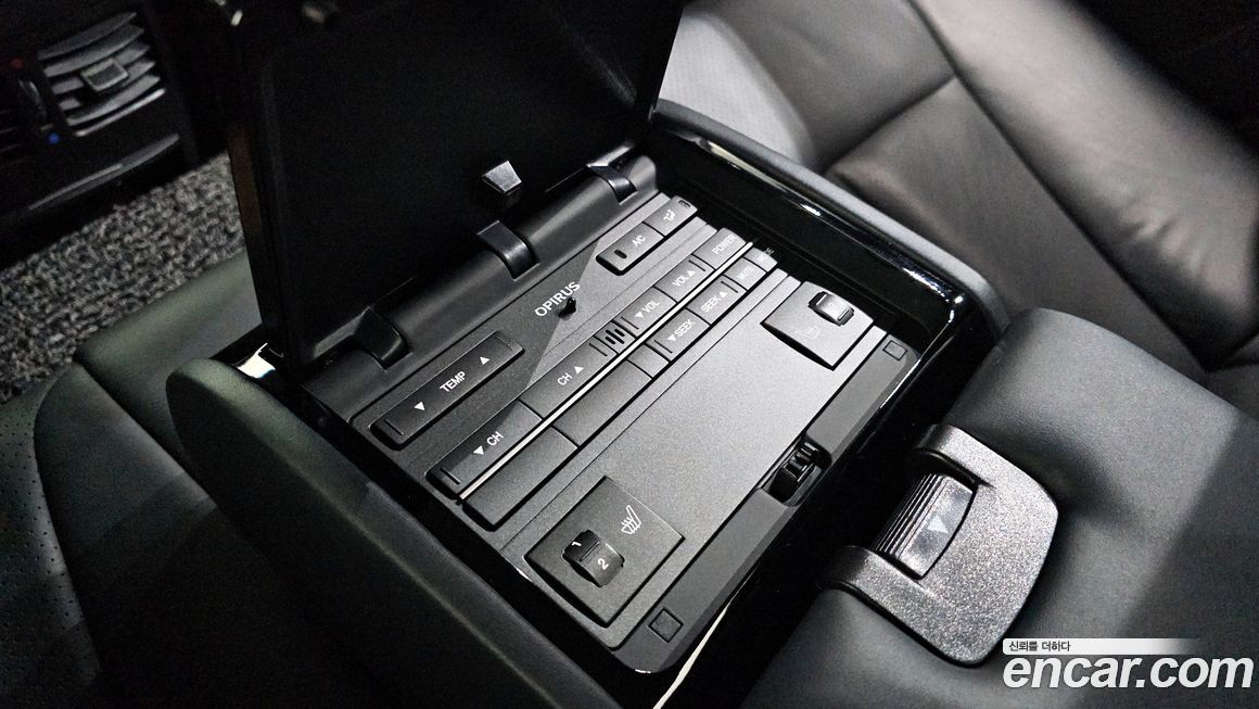 Kia OPIRUS 2010