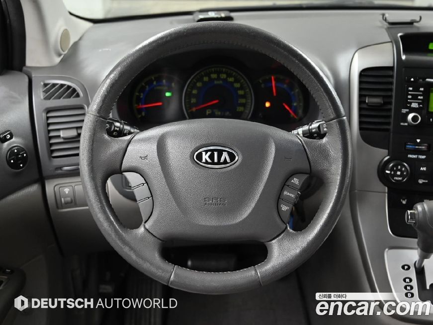 Kia Canival 2011