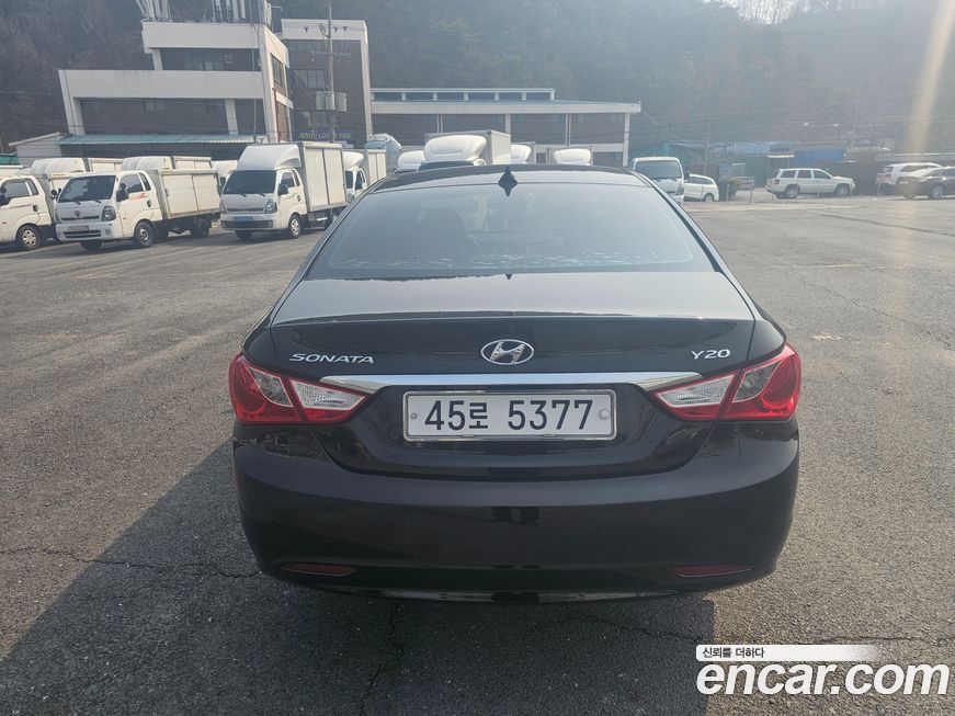 Hyundai Sonata 2011