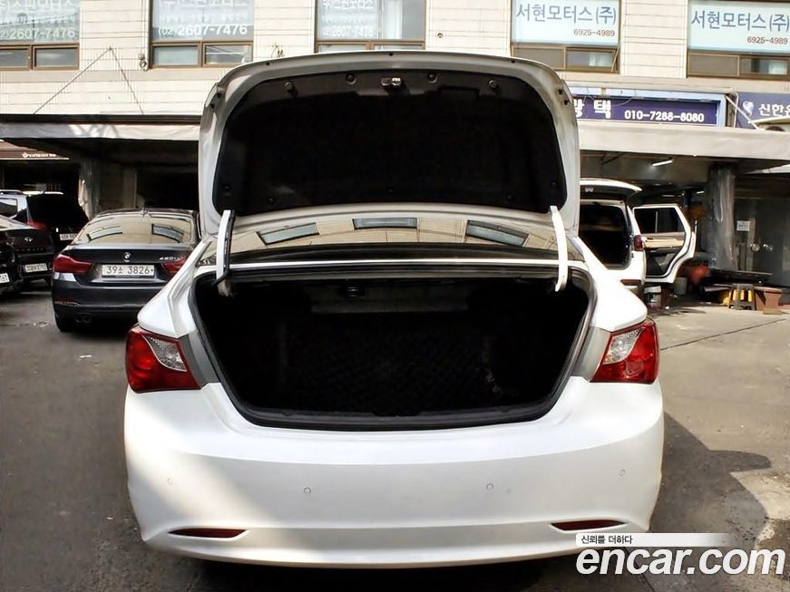 Hyundai Sonata 2011