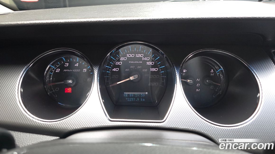 Ford Taurus 2011