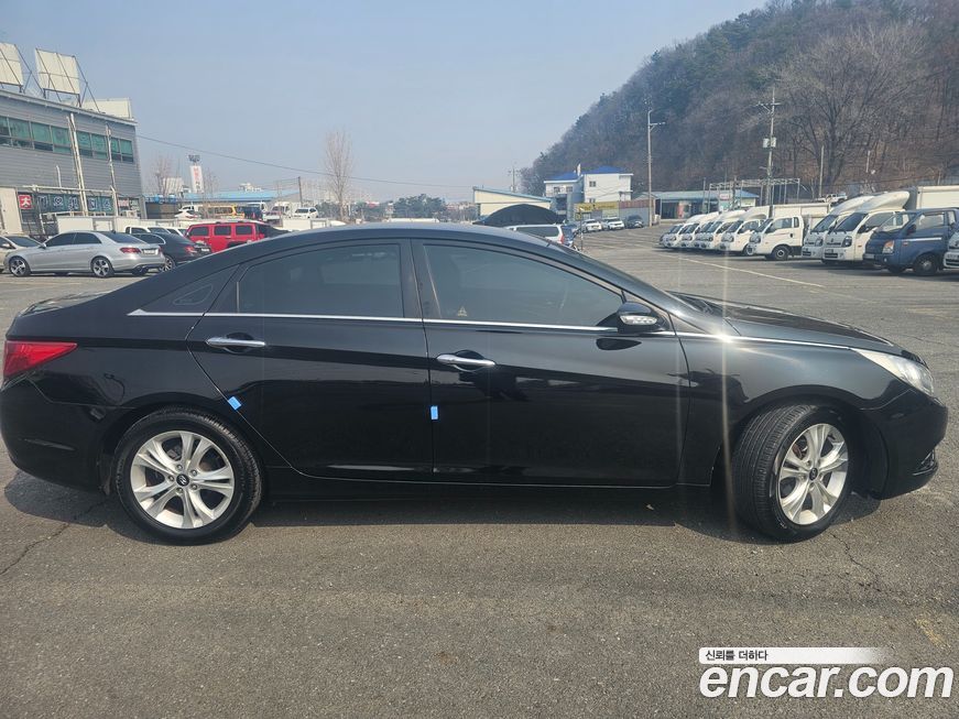Hyundai Sonata 2011