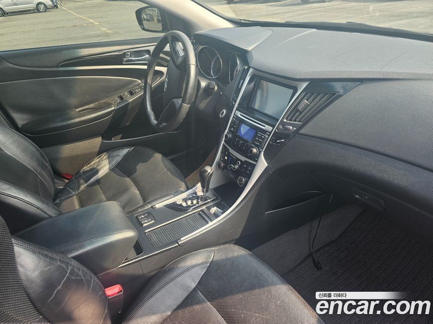 Hyundai Sonata 2011