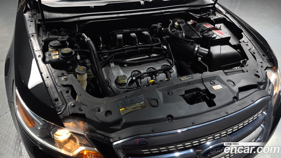 Ford Taurus 2011