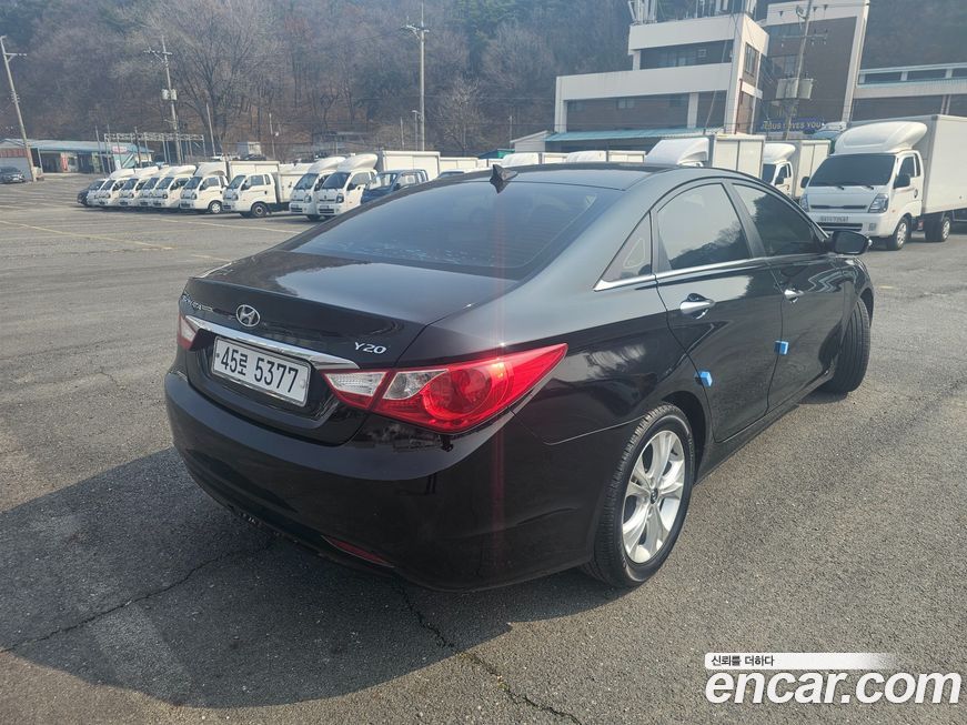 Hyundai Sonata 2011