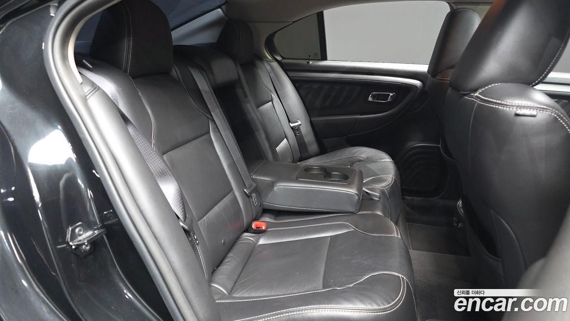 Ford Taurus 2011