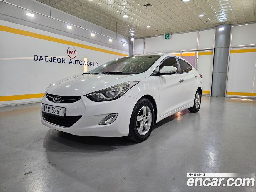 Hyundai AVANTE 2012