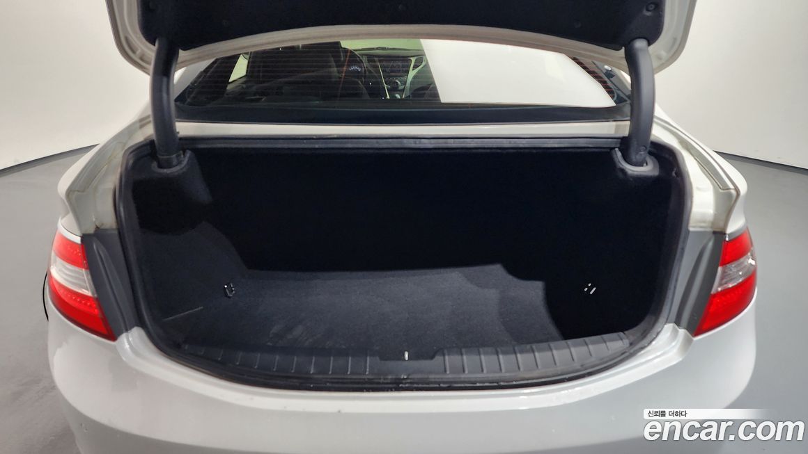 Hyundai Grandeur 2012