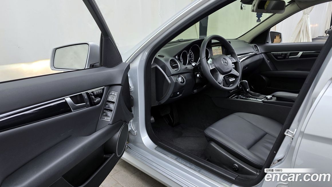 Mercedes-Benz C-Class 2013
