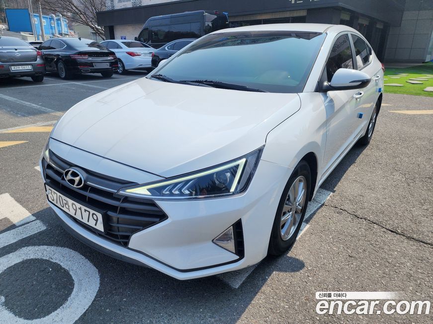 Hyundai AVANTE 2019