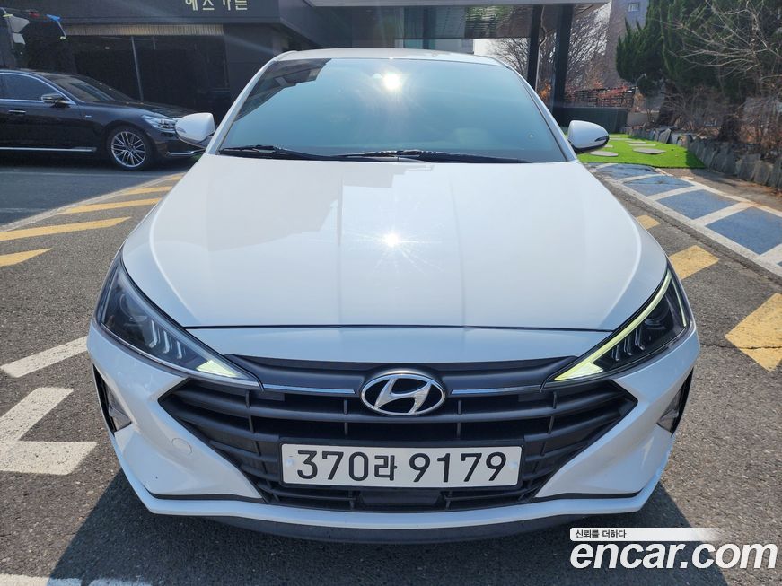 Hyundai AVANTE 2019