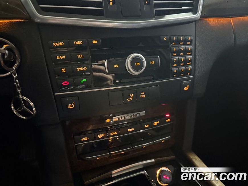 Mercedes-Benz E-Class 2011