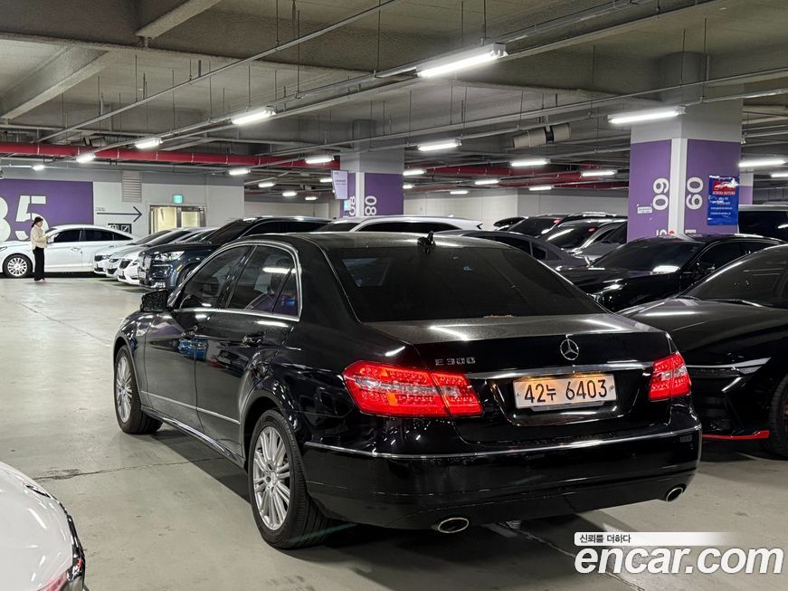 Mercedes-Benz E-Class 2011