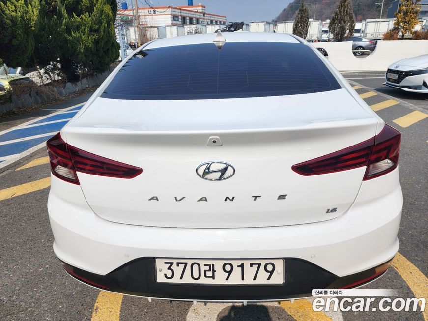 Hyundai AVANTE 2019