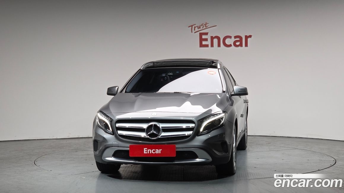Mercedes-Benz GLA-Class 2016
