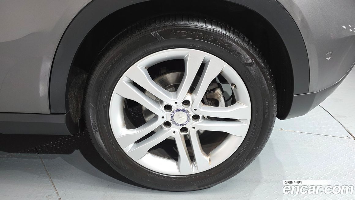 Mercedes-Benz GLA-Class 2016