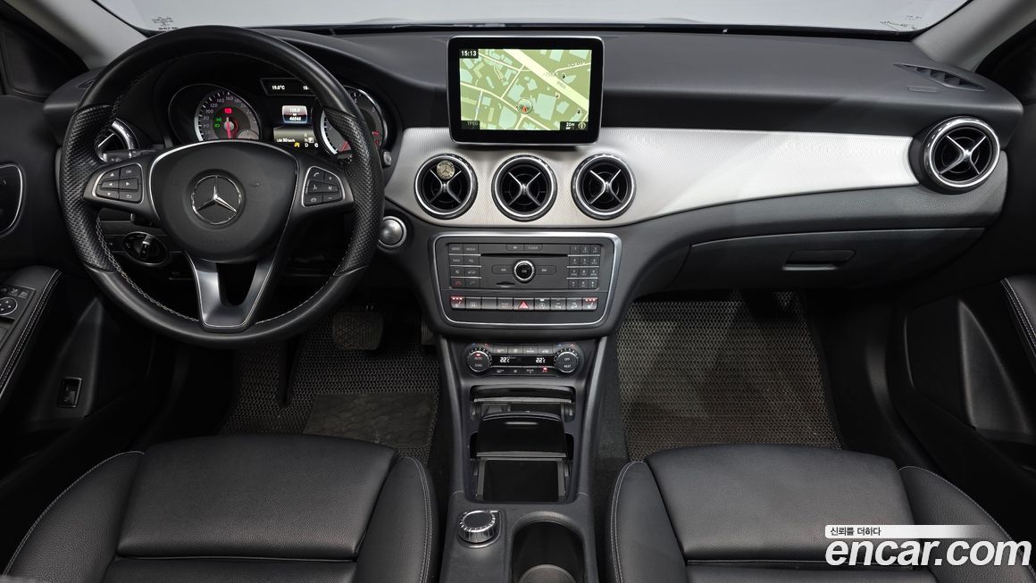 Mercedes-Benz GLA-Class 2016