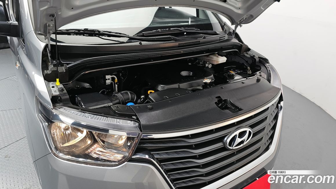 Hyundai Starex 2021