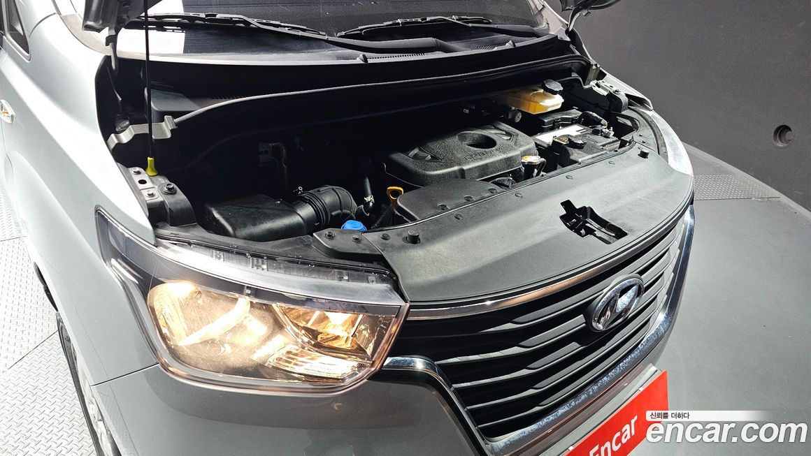 Hyundai Starex 2021