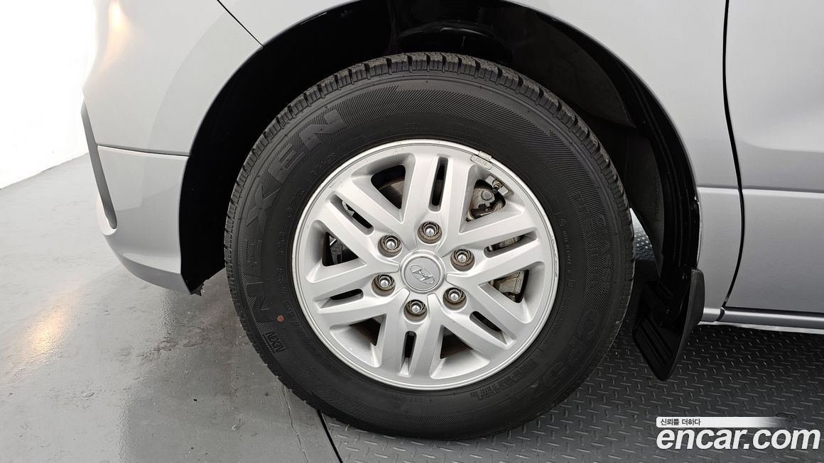 Hyundai Starex 2021