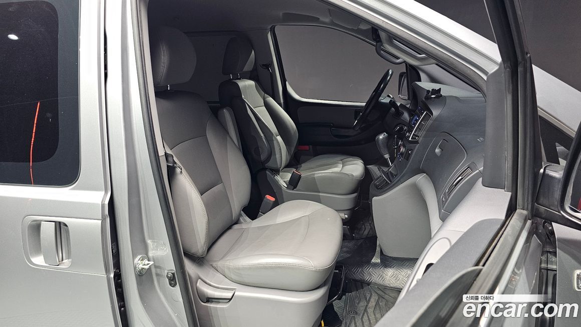 Hyundai Starex 2021