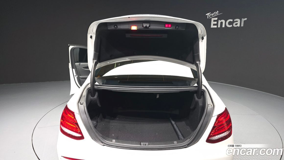 Mercedes-Benz E-Class 2017