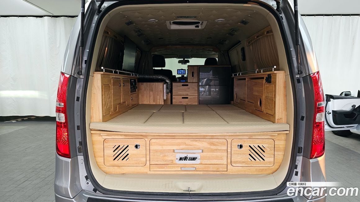 Hyundai Starex 2018