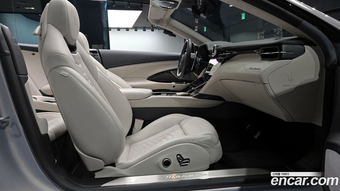 Maserati Gran Cabrio 2024