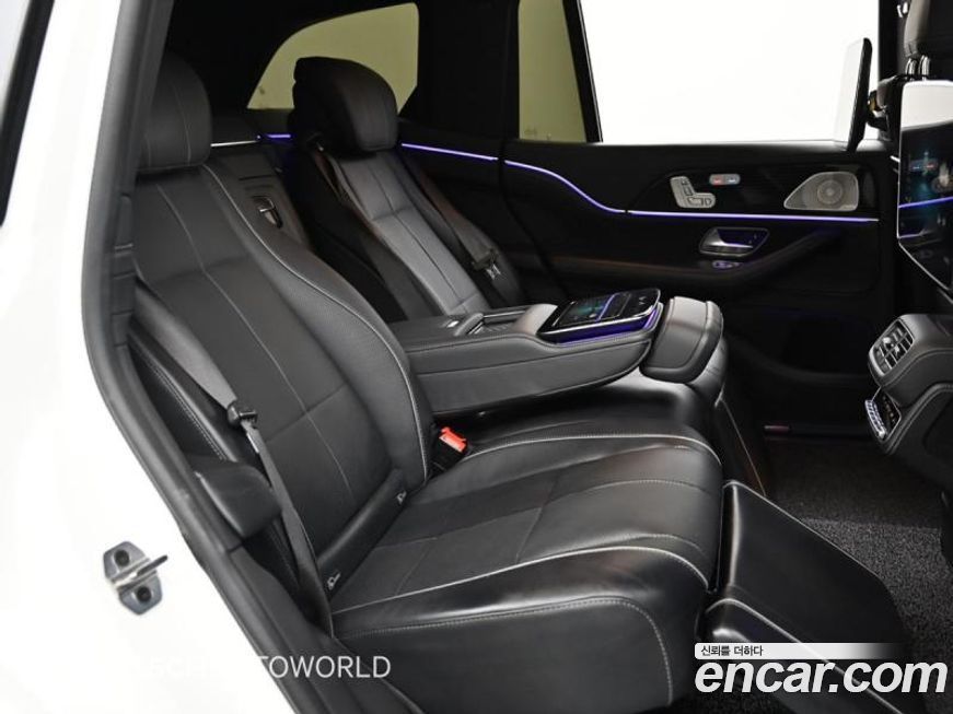 Mercedes-Benz GLS-Class 2023