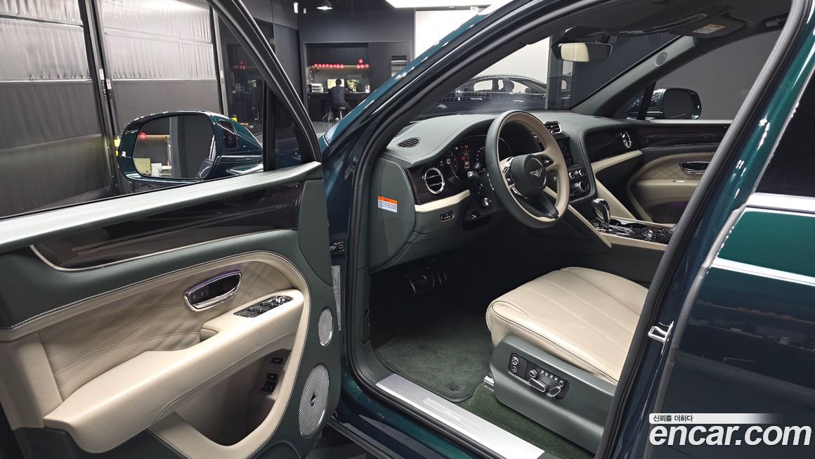 Bentley Bentayga 2024