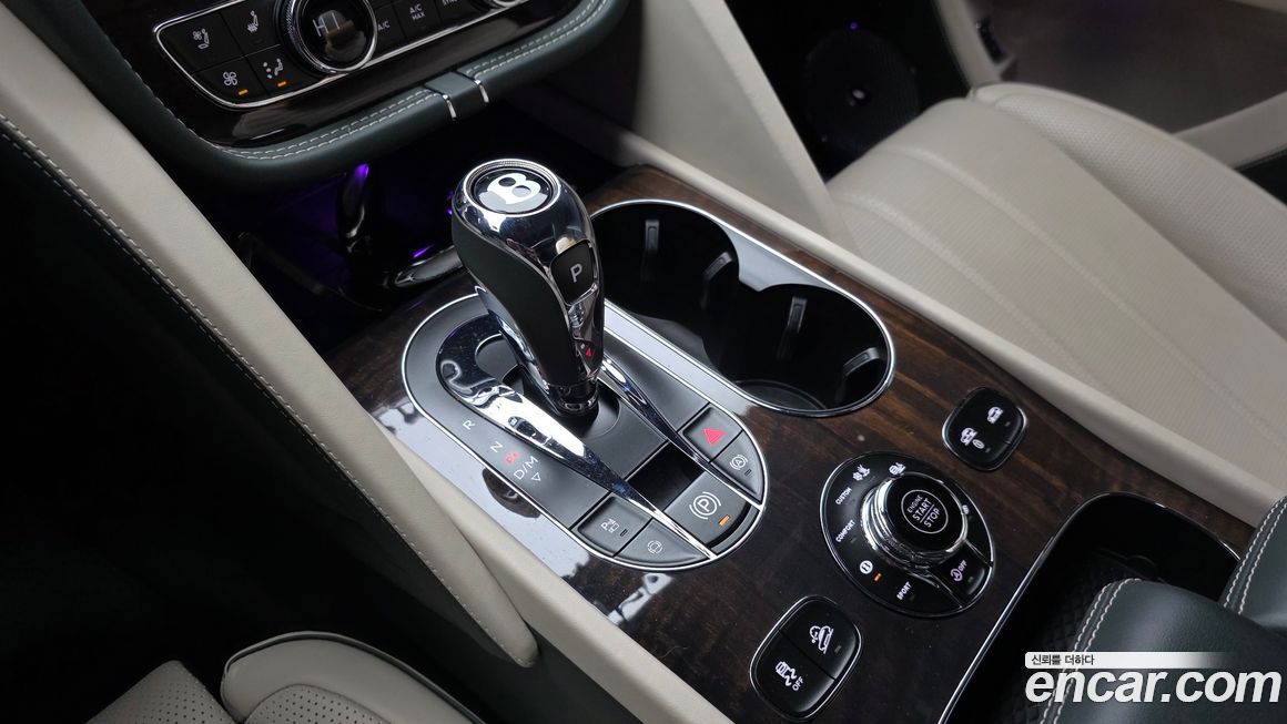 Bentley Bentayga 2024