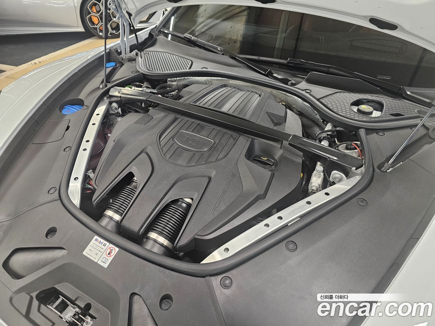 Porsche Panamera 2024