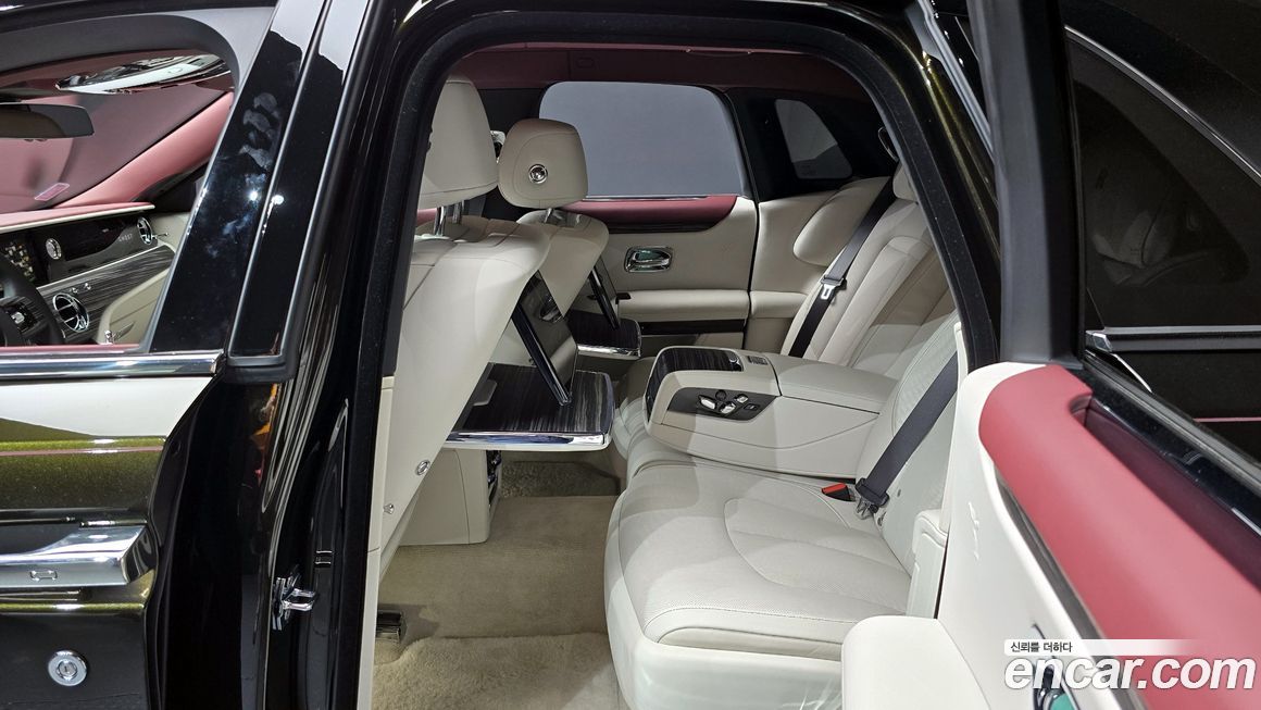 Rolls-Royce Ghost 2023