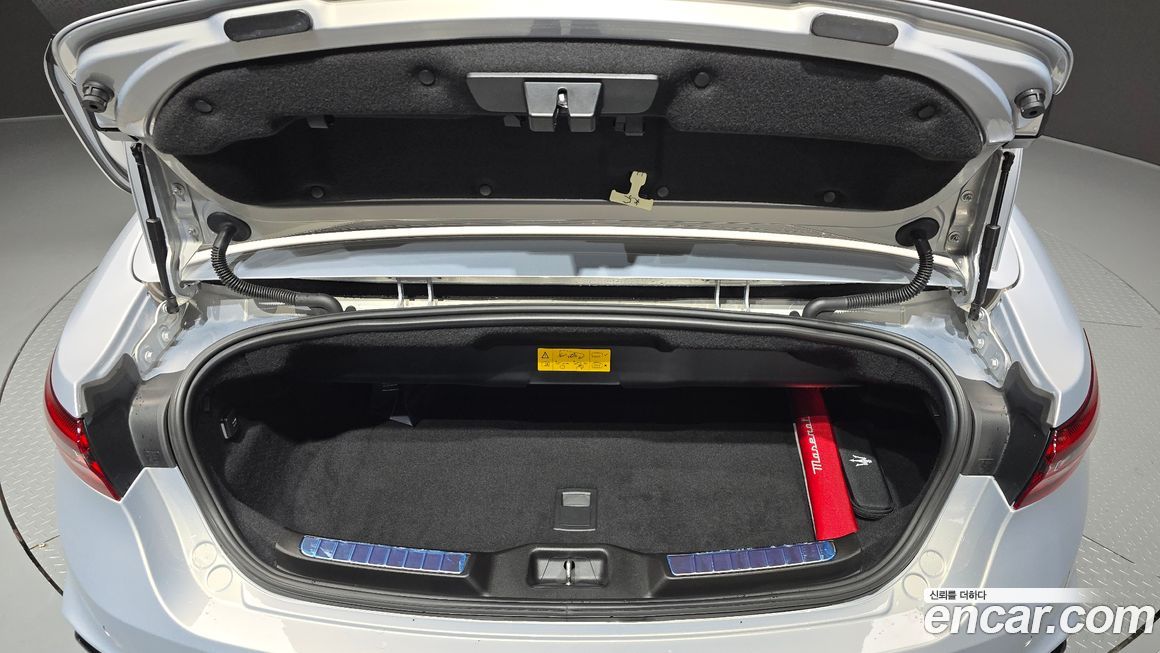 Maserati Gran Cabrio 2024