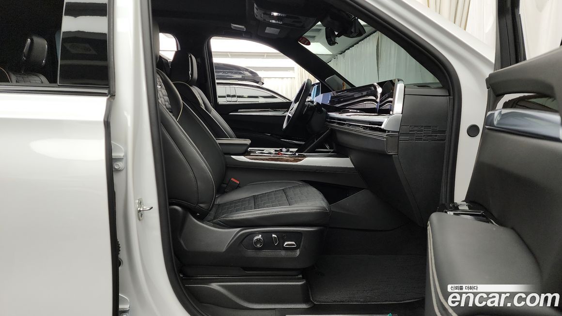 Cadillac Escalade 2025