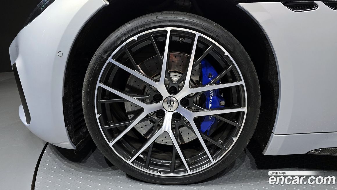 Maserati Gran Cabrio 2024