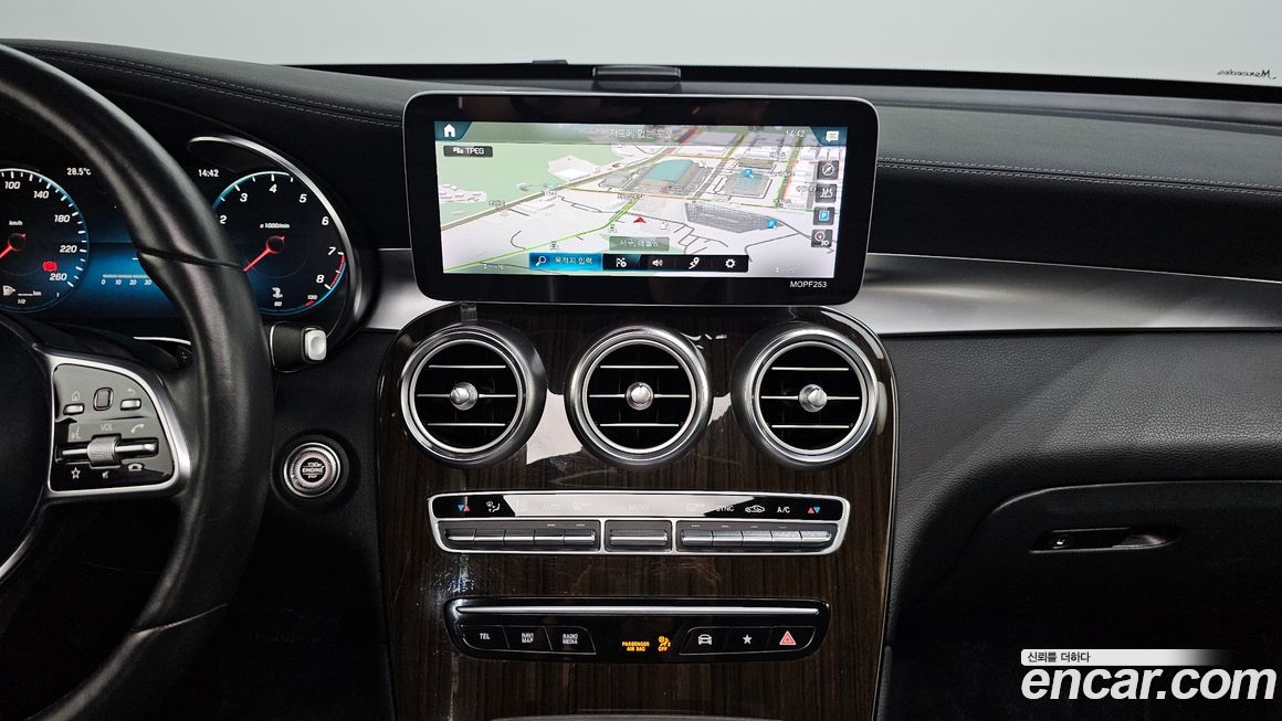 Mercedes-Benz GLC-Class 2020